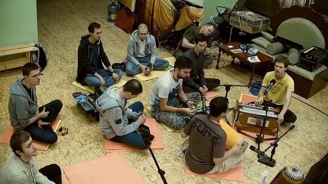 2016.09.15, Пт. - СПб, КЦ Гаура. Пятничный Киртан
