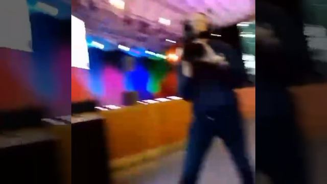 В Юрмале Галкина не любят

Как Галкин испугался то