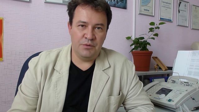 Разрешении конфликтов между сотрудниками организации