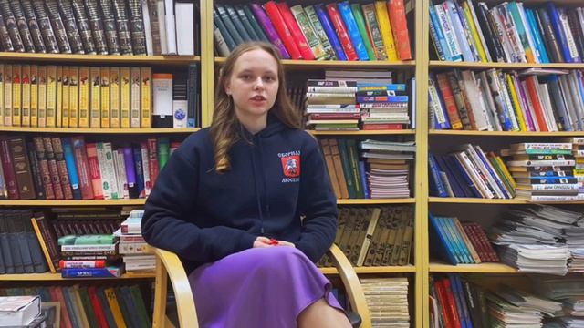 Ученица 9М класса Варя Крюкова стала призером Всероссийской олимпиады школьников  по обществознанию