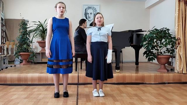 Вокальный дуэт: Степанова Наталья, Туранина Анна