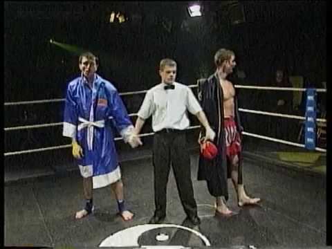 Багандов - И.Ермаков. FIGHTBOOK. Энциклопедия боя. 2001-03-30. Москва. Промоутер Сергей Заяшников.