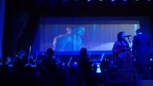 "Skyfall"поет Е.Босенко, дирижер Б.Пущак,  Академ. симфонический оркестр Луганской филармонии