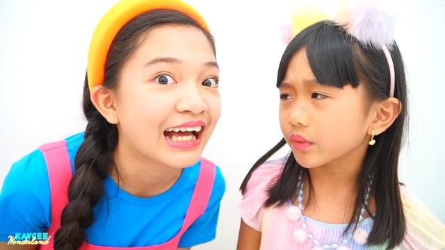 RAINBOW FOOD SWITCH UP CHALLENGE with KAYCEE & RACHEL | KAYCEE WONDERLAND