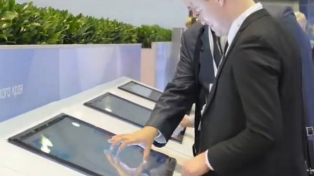 Интерактивные столы (multitouch panels 40)_www.vizucom.ru