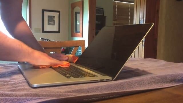 How To Clean Your Macbook Pro Retina