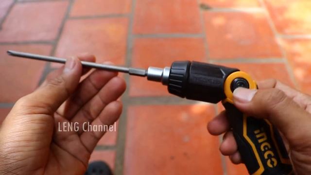 Tools Review iNGCO Patented screwdriver hand AKISD1208