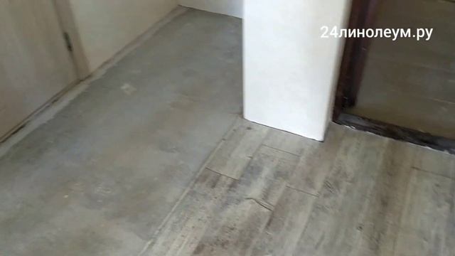 Укладка линолеума на южном берегу с полной приклейкой к основанию Красноярск