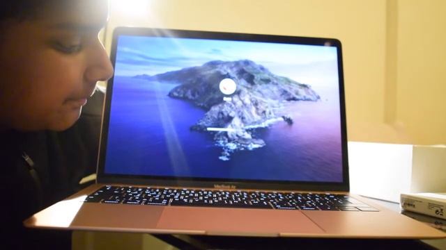MacBook Air unboxing (5 month Review)