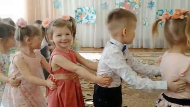 ВЕСНА 2022 Младшая группа.mp4