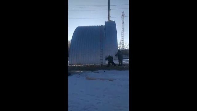 Монтаж бескаркасного ангара