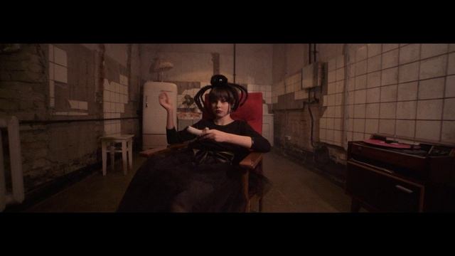 Клип на песню LIsaasIA - Вещь (official Video) 2023