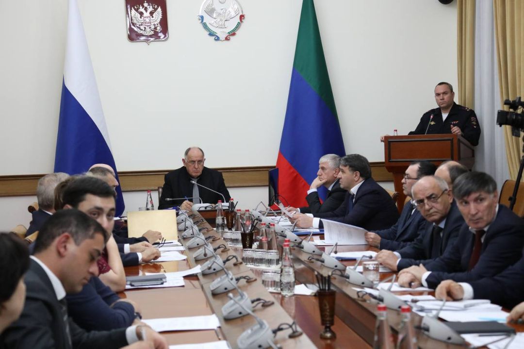 В правительстве Дагестана обсудили меры по снижению числа ДТП