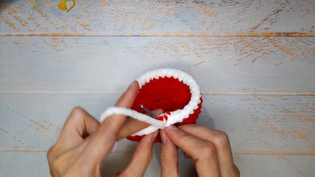 Наряд Санты для Котика.mp4