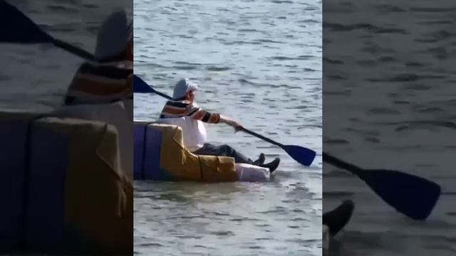 🚣♀️В Строгинском затоне заметили необычное плавсредство🚣♀️