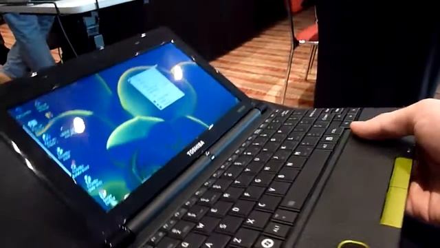 Toshiba NB550D Netbook Erster Eindruck