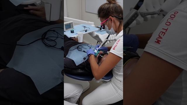Лечение зубов в ADN clinic