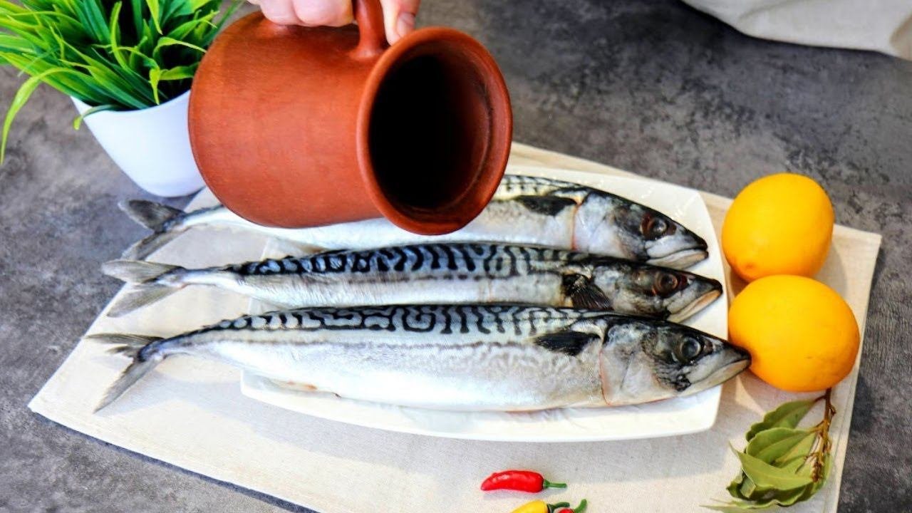 Заливаю СКУМБРИЮ горячим маринадом! Маринованная за ночь скумбрия с чесночным пюре