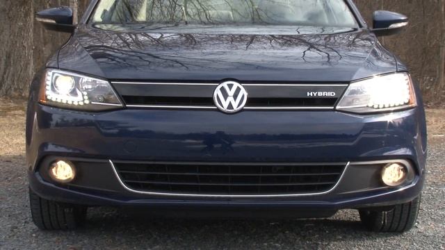 2013 Volkswagen Jetta Hybrid - Drive Time Review with Steve Hammes | TestDriveNow