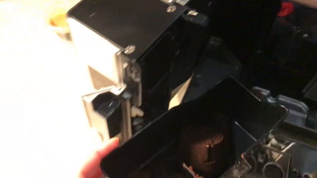 Кофемашина De'Longhi PrimaDonna Avant ESAM 6704 серебристый