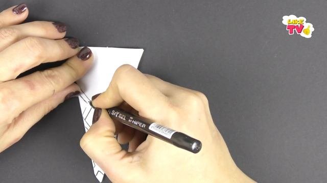 Как красиво вырезать снежинку из бумаги. Снежинка из бумаги просто. Paper Snowflake. Снежинки.