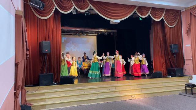 Группа народной песни ансамбля "Музыкальный серпантин", РНП "Возле речки, возле моста"