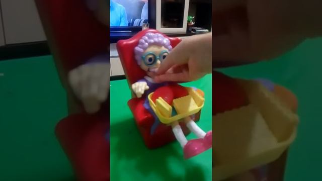 Спящая бабуля