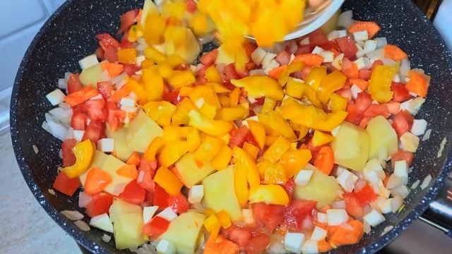 Chiar dacă nu conține carne, soțul meu îmi cere să gătesc această supă de 3 ori pe săptămână. Ciorb