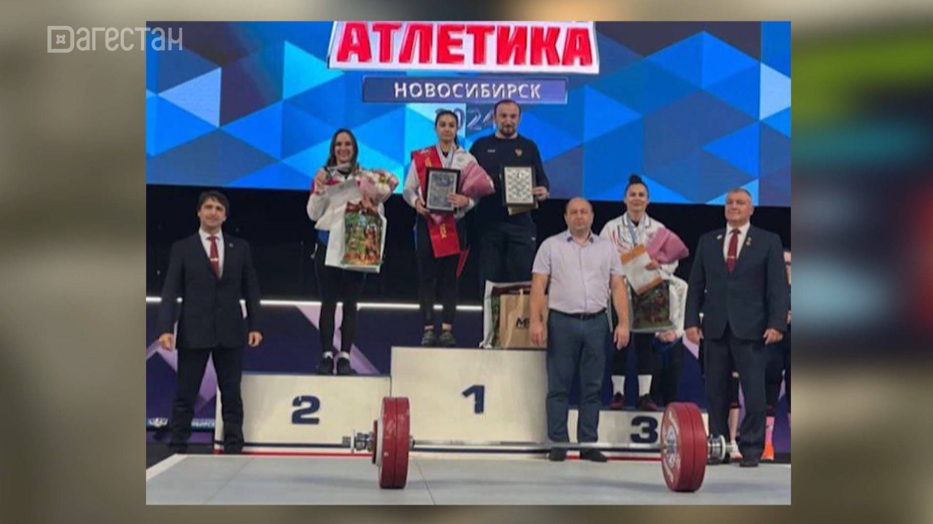 Мадина Баймурадова завоевала бронзу чемпионата России по тяжелой атлетике