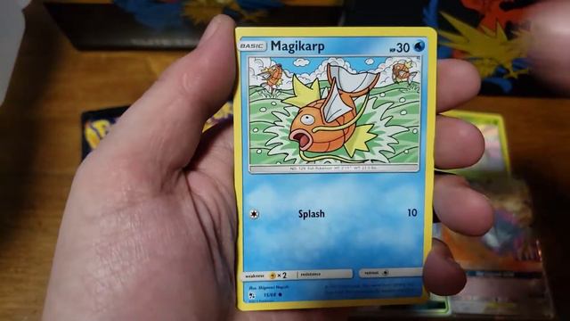 HIDDEN FATES ELITE TRAINER BOX!! | MY FIRST EVER HIDDEN FATES