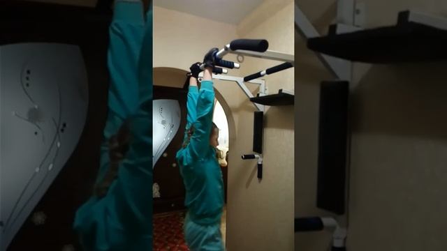Турник мой рекорд 15 подтягиванией