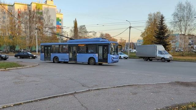 Проезд троллейбуса БТЗ-52763А 2360, г. Стерлитамак, 13 маршрут, Автовокзал, 23 октября 2022 года
