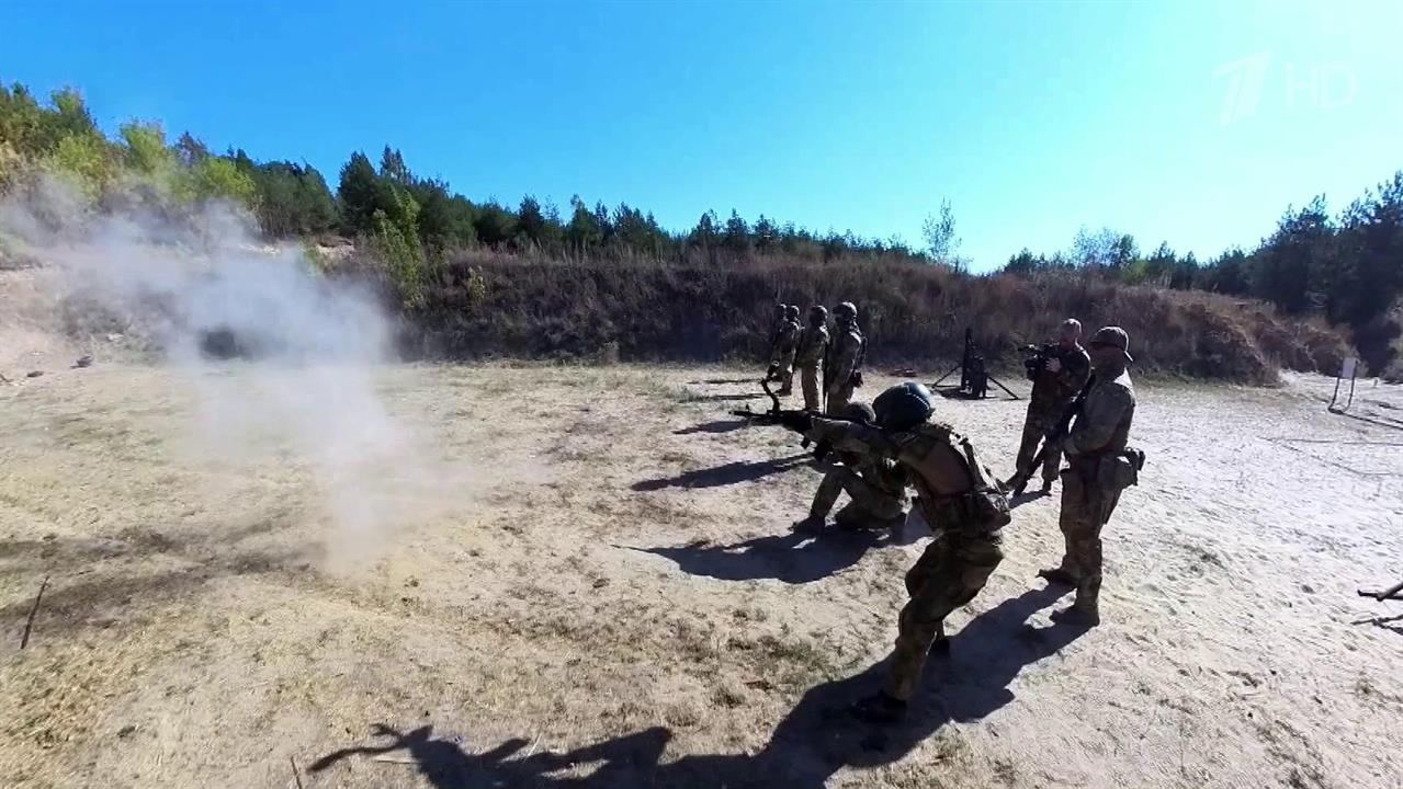 Интенсивный курс боевой подготовки проходят добровольцы отряда "Курские витязи"