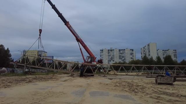 Как собирают башенный кран! Tower crane assembly | Video by Нижневартовск_Строй