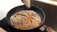 САМЫЙ ПРОСТОЙ РЕЦЕПТ ВКУСНЫХ КРЕВЕТОК // не смотри если ты голоден !