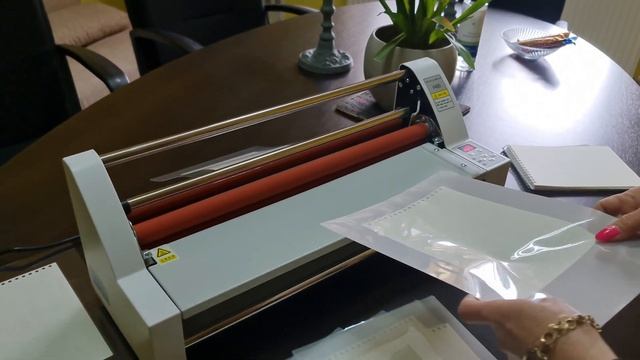 Masina de laminat V480 | V480 Laminating Machine | Maquina laminadora V480