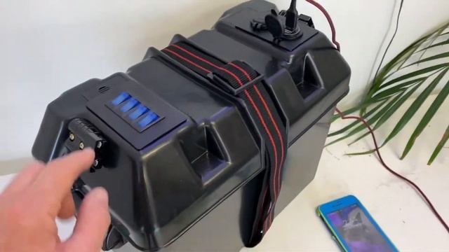 Land Rover Auxilliary Battery Pack