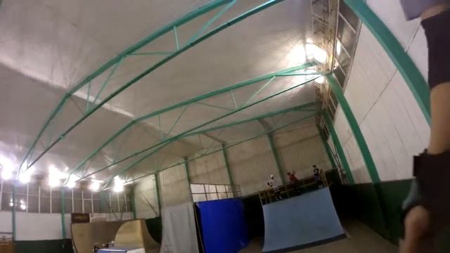 Школа верта, тренировка 17.01.16 - Как сделать заднее сальто на роликах