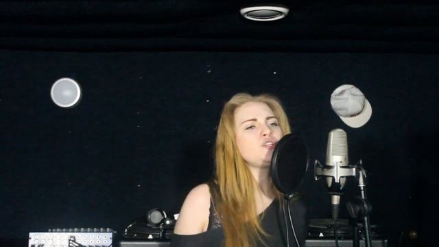 Чёрный кот на английском (Black Cat)