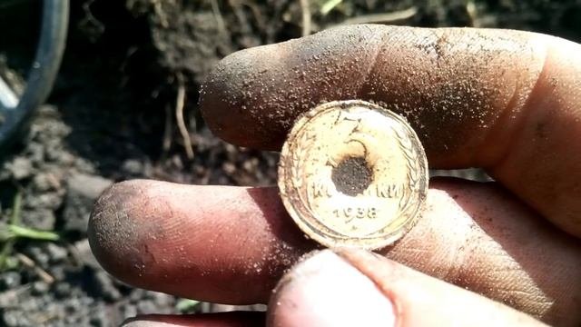 Серебро.Монетки. Шурф как он есть.