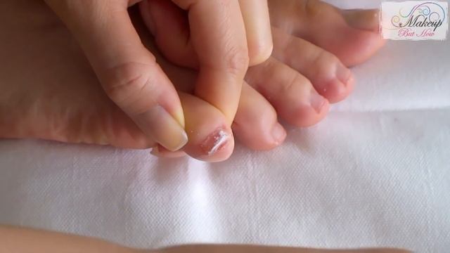 Педикюр в домашни условия - видео урок / At home pedicure routine