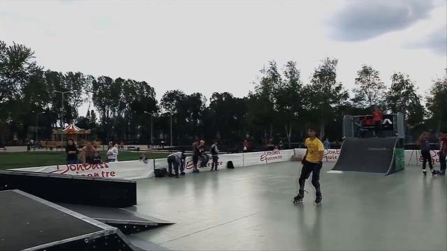 Донецк Петровка. Роллеры в парке