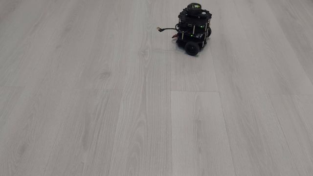 TurtleBot3. Движение по окружности.