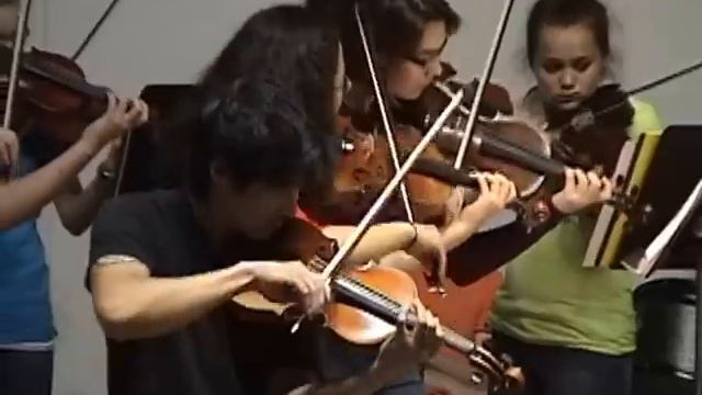 Charles Yang performs Bohemian Rhapsody ELHS Encore Strings