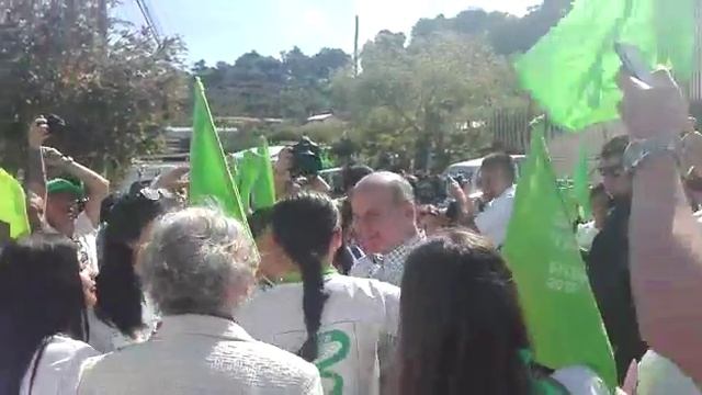 Figueres topó con fiesta de simpatizantes en Corralito