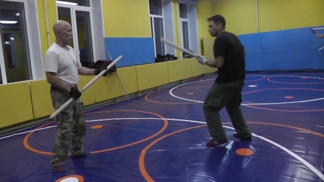 Упражнения с палкой в паре.Средняя дистанция.В Н Крючков/stick Fighting Techniques