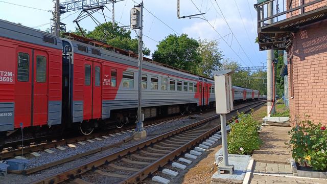 ЭТ2М 036 сообщением Белоостров - Финляндский вокзал, отправляется со ст. Сестрорецк