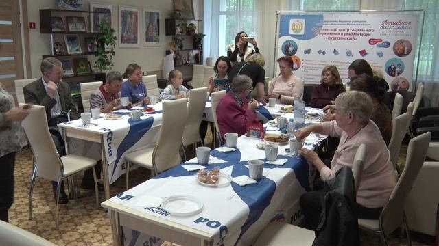 Как и чему учат людей старшего поколения на курсах Школы актива от партии Единая Россия?