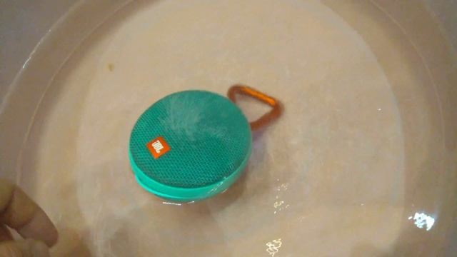 JBL Clip 2 IPX7 bass waterproof test - Bluetooth speaker rewiev 4K