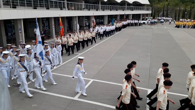 Лучшие парни и девчонки из России и Белоруссии в Орлёнке. Кадетская Смена. Парад открытия.